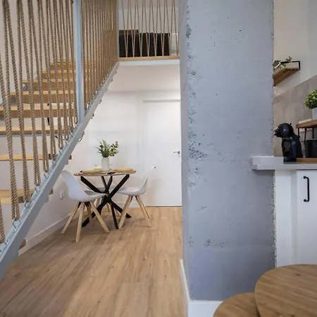 Estudio Con Altillo En Malilla Cerca De La Fe فالنسيا