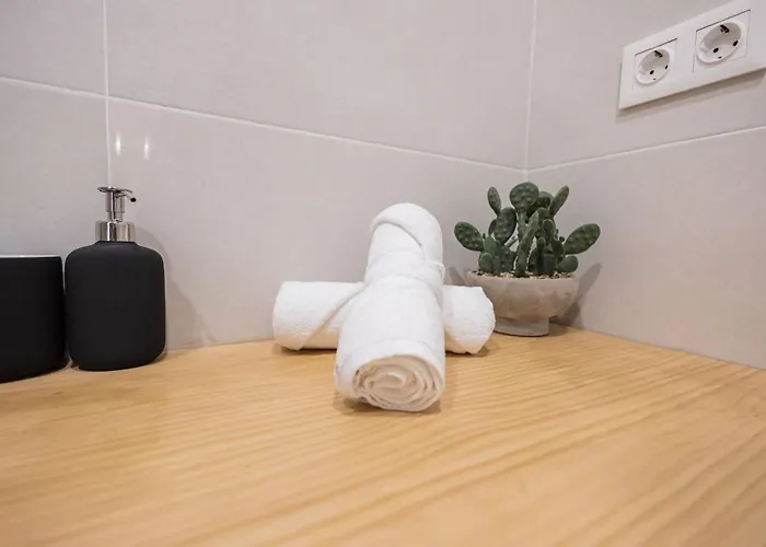 شقة Estudio Con Altillo En Malilla Cerca De La Fe