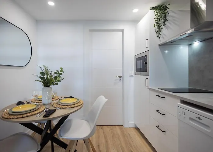 Estudio Con Altillo En Malilla Cerca De La Fe