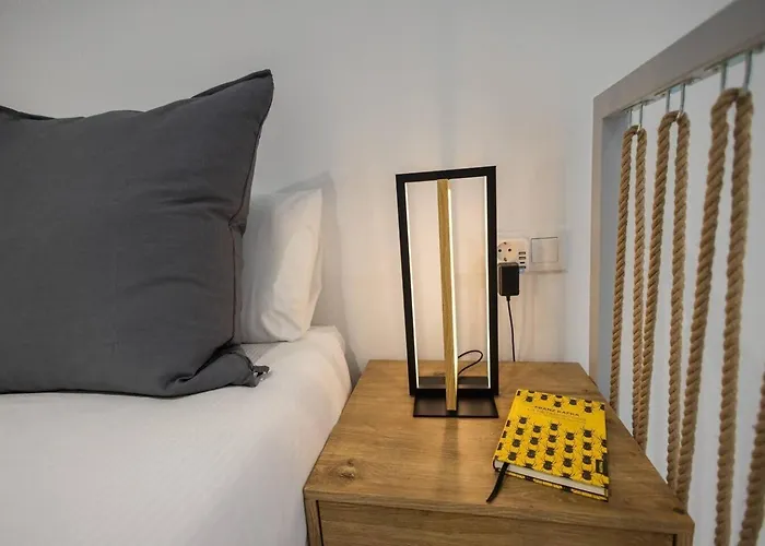 شقة Estudio Con Altillo En Malilla Cerca De La Fe