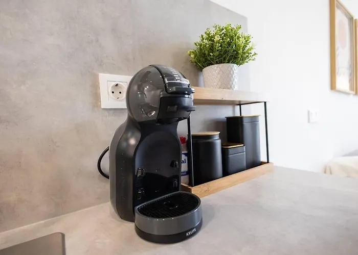 شقة Estudio Con Altillo En Malilla Cerca De La Fe