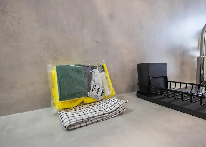 شقة Estudio Con Altillo En Malilla Cerca De La Fe *