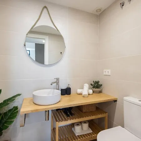 Estudio Con Altillo En Malilla Cerca De La Fe Apartament *